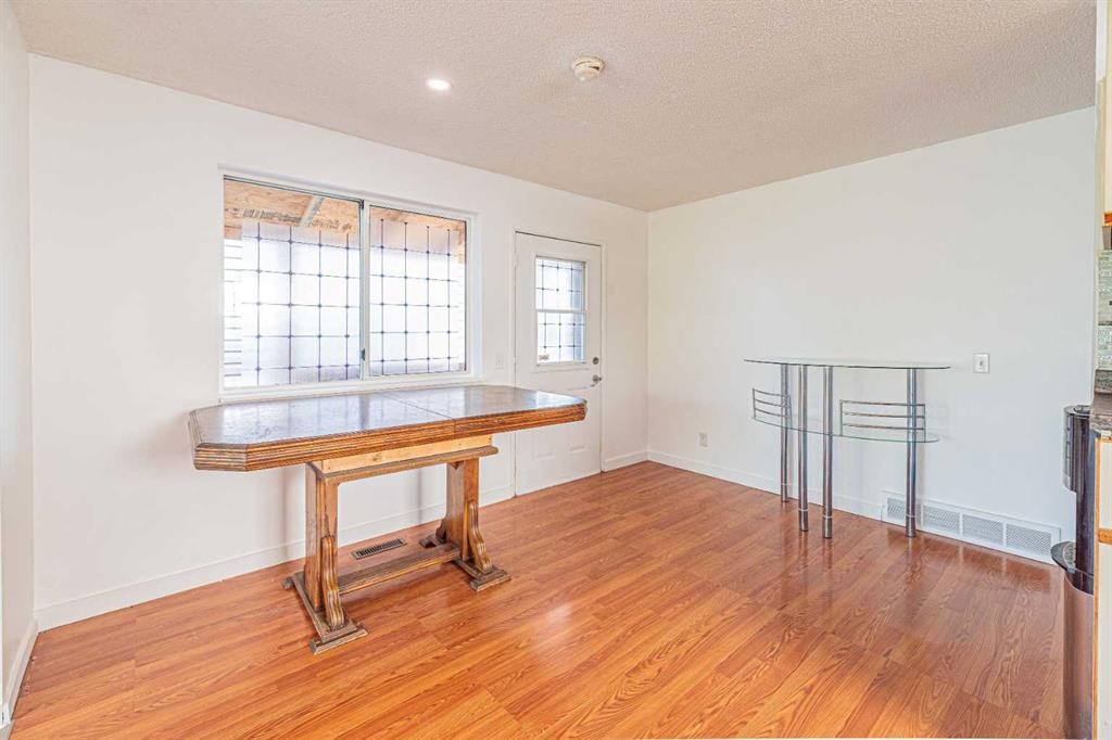 14 Martindale Mews Ne, Calgary, AB - Indoor Photo Showing Other Room