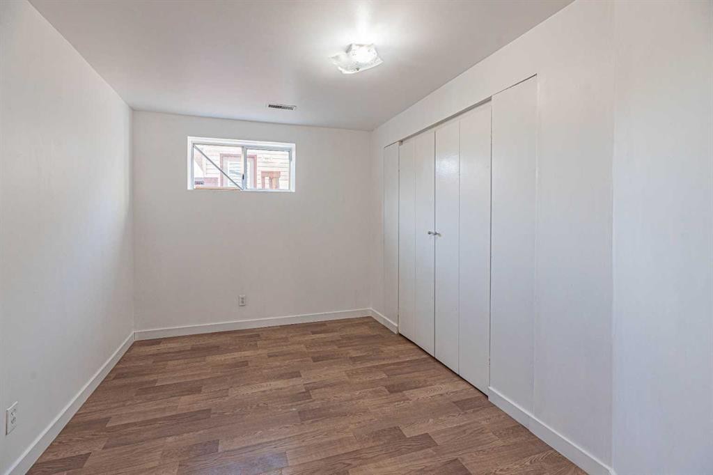 14 Martindale Mews Ne, Calgary, AB - Indoor Photo Showing Other Room