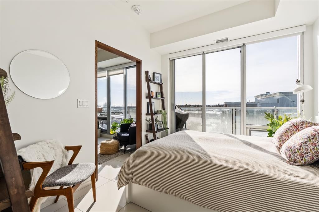 705-1020 9 Avenue Se, Calgary, AB - Indoor Photo Showing Bedroom