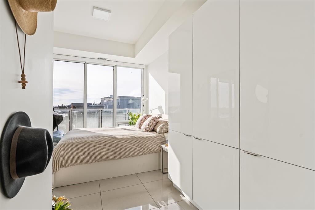 705-1020 9 Avenue Se, Calgary, AB - Indoor Photo Showing Bedroom