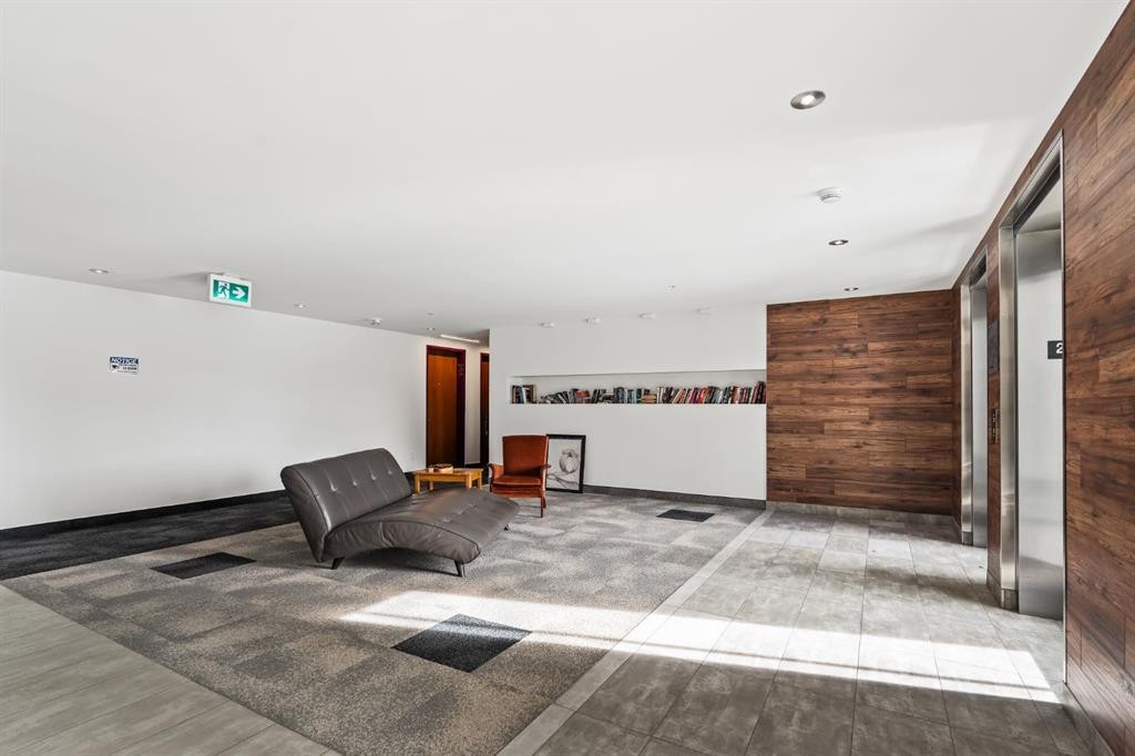 705-1020 9 Avenue Se, Calgary, AB - Indoor Photo Showing Other Room
