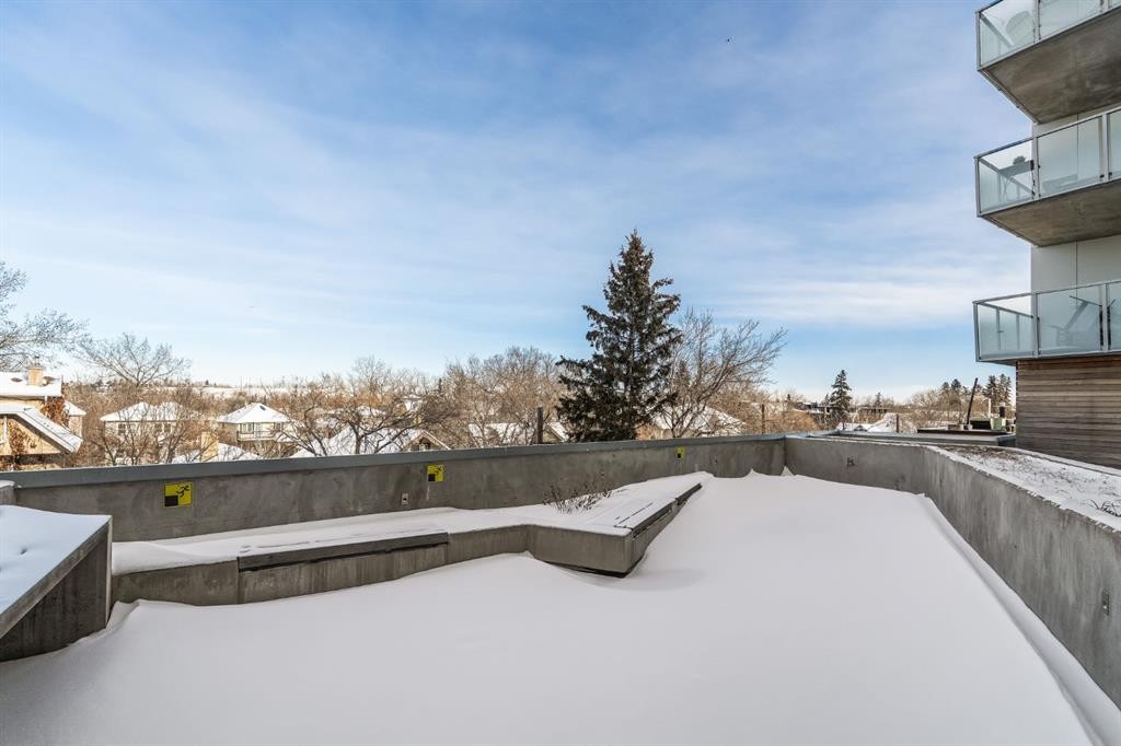 705-1020 9 Avenue Se, Calgary, AB - Outdoor With Balcony