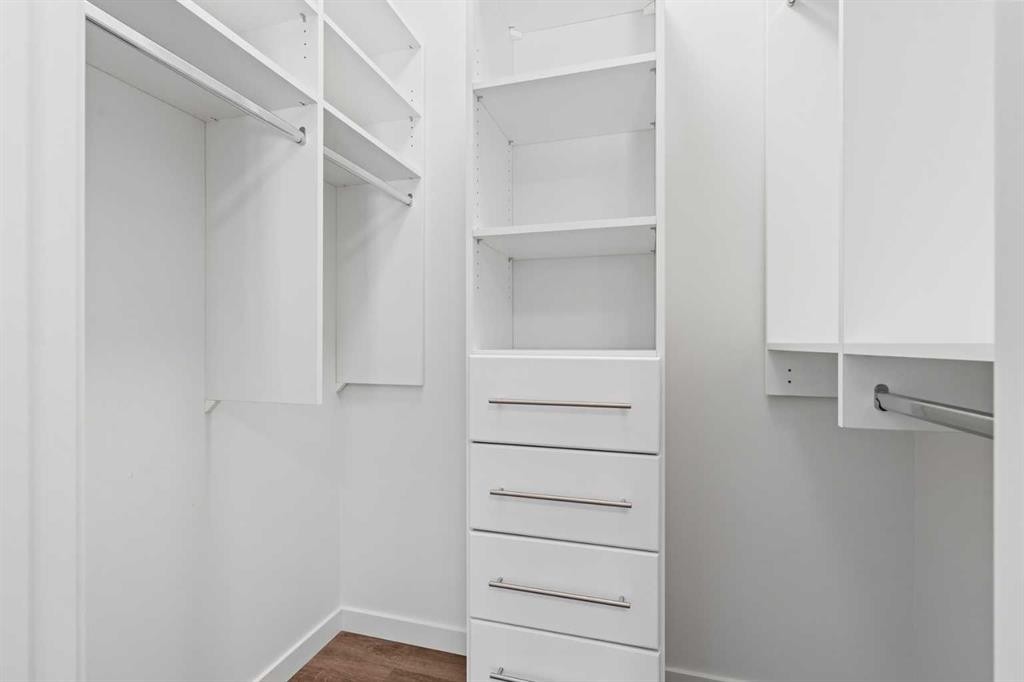 401-24 Mahogany Path Se, Calgary, AB - Indoor With Storage