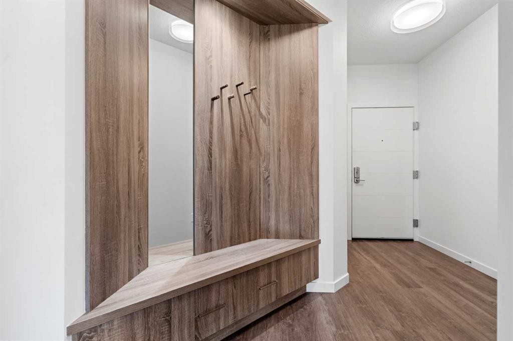401-24 Mahogany Path Se, Calgary, AB - Indoor Photo Showing Other Room