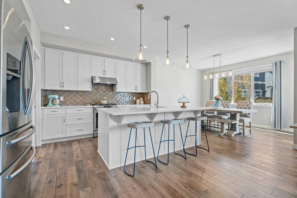 19 Masters Mews Se, Calgary, AB - Indoor Photo Showing Kitchen With Upgraded Kitchen