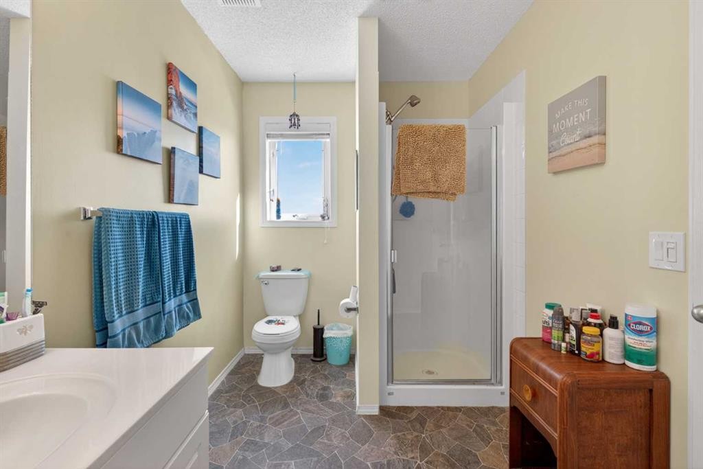 92 Hamptons Link Nw, Calgary, AB - Indoor Photo Showing Bathroom