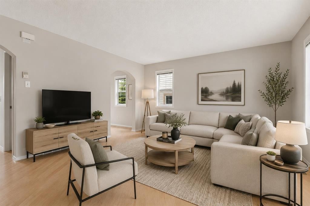 66 Citadel Point Nw, Calgary, AB - Indoor Photo Showing Living Room