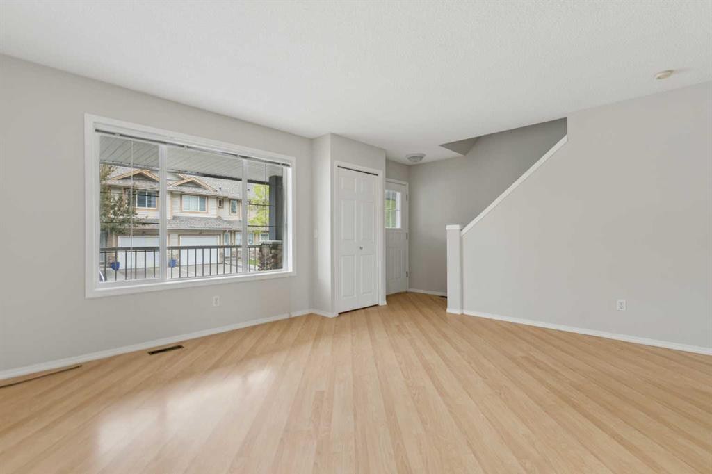 66 Citadel Point Nw, Calgary, AB - Indoor Photo Showing Other Room