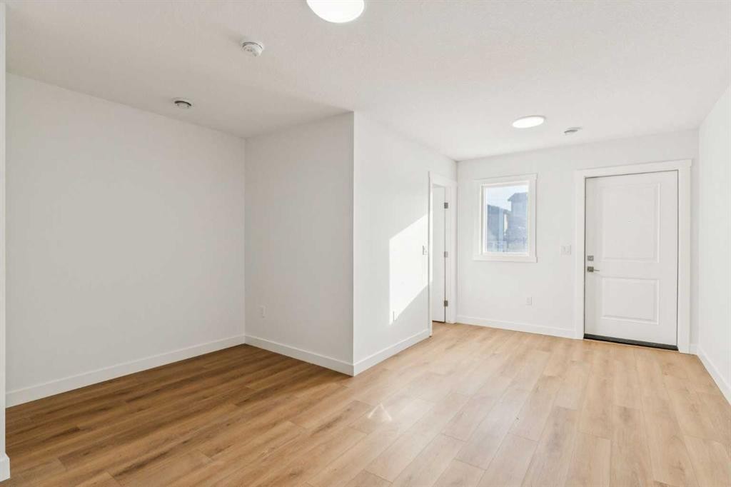 202-95 Saddlecrest Circle Ne, Calgary, AB - Indoor Photo Showing Other Room