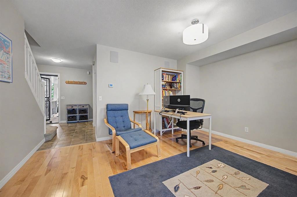 1206 19 Avenue Nw, Calgary, AB - Indoor Photo Showing Office