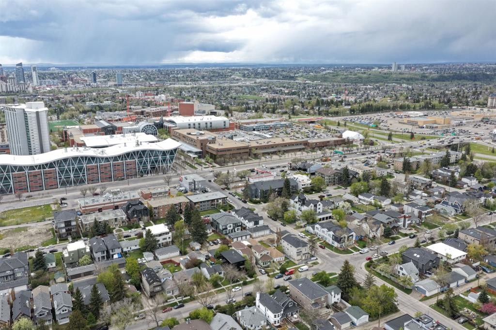1206 19 Avenue Nw, Calgary, AB - Outdoor With View