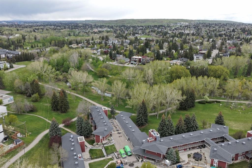 1206 19 Avenue Nw, Calgary, AB - Outdoor With View