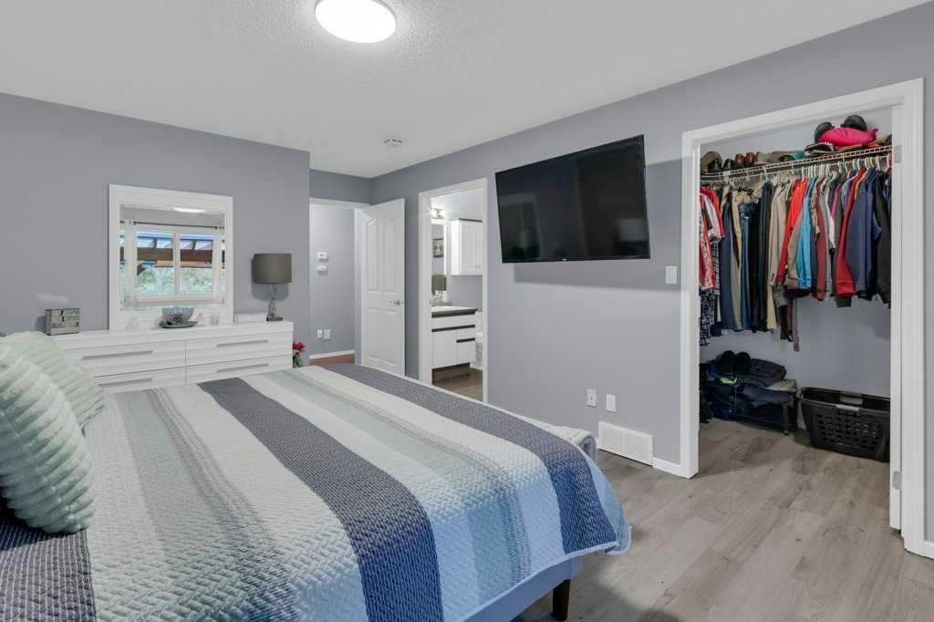 13A Westlynn Drive, Claresholm, AB - Indoor Photo Showing Bedroom