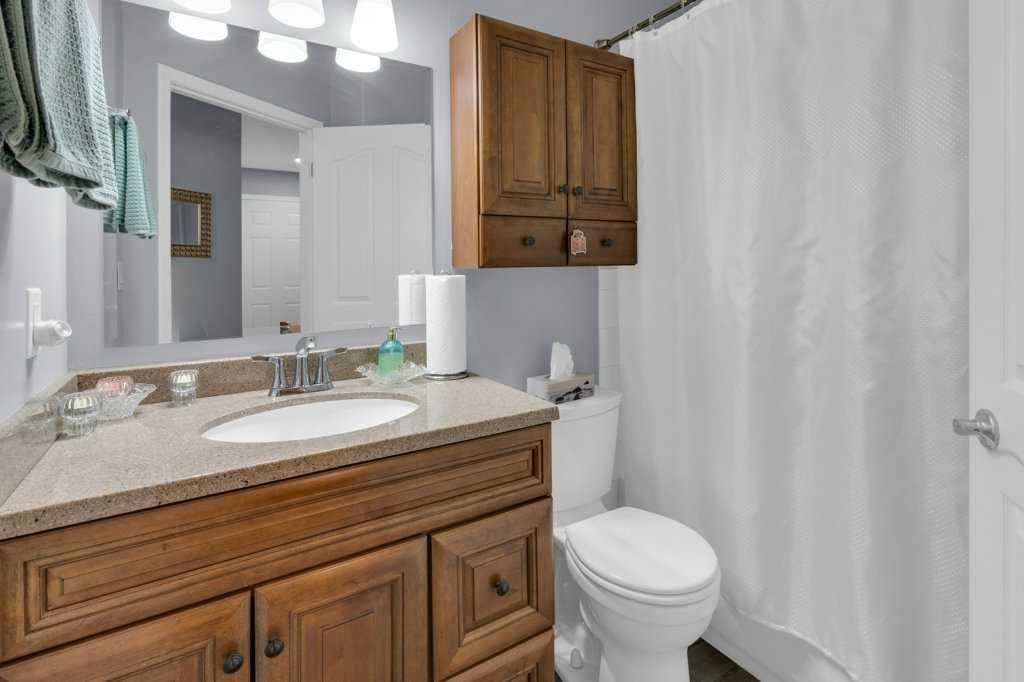 13A Westlynn Drive, Claresholm, AB - Indoor Photo Showing Bathroom
