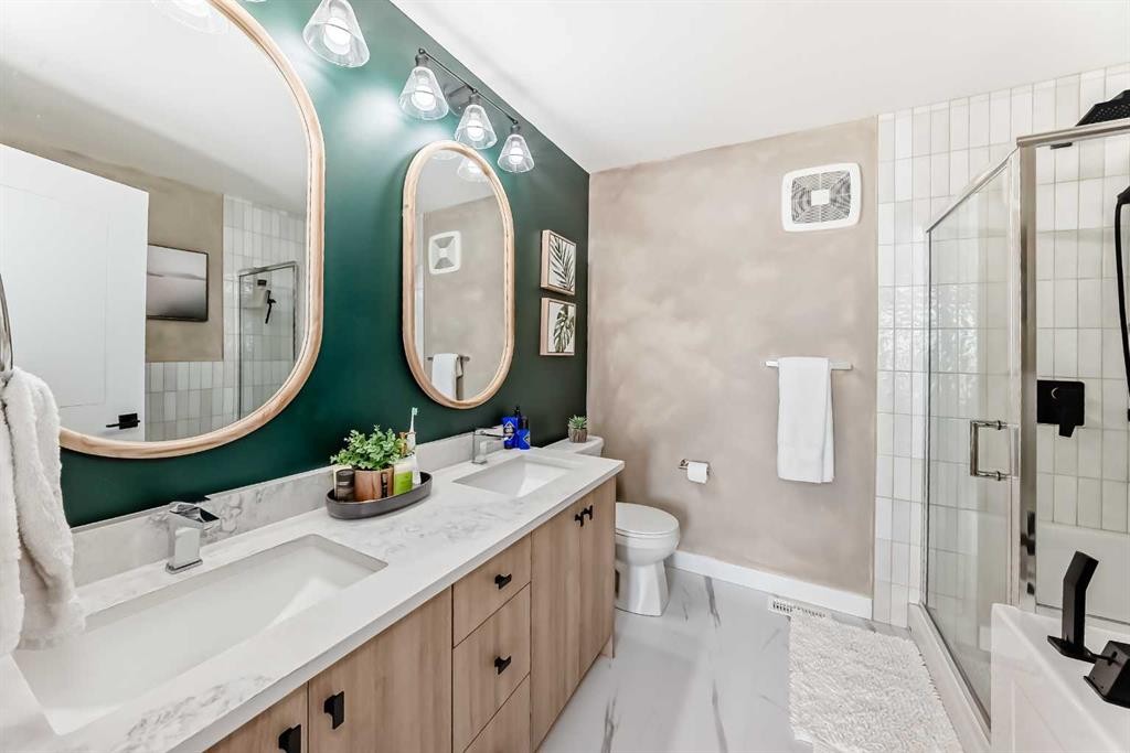 3 Agate, Cochrane, AB - Indoor Photo Showing Bathroom