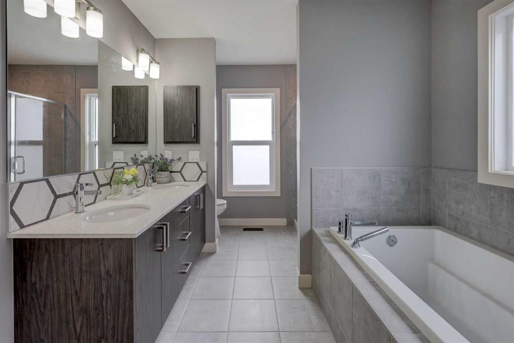 154 Amblehurst Way Nw, Calgary, AB - Indoor Photo Showing Bathroom