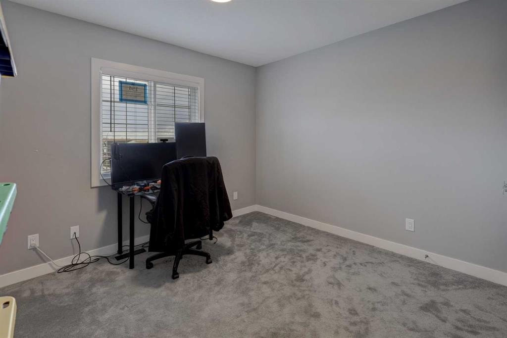 154 Amblehurst Way Nw, Calgary, AB - Indoor