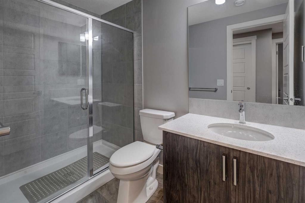 154 Amblehurst Way Nw, Calgary, AB - Indoor Photo Showing Bathroom