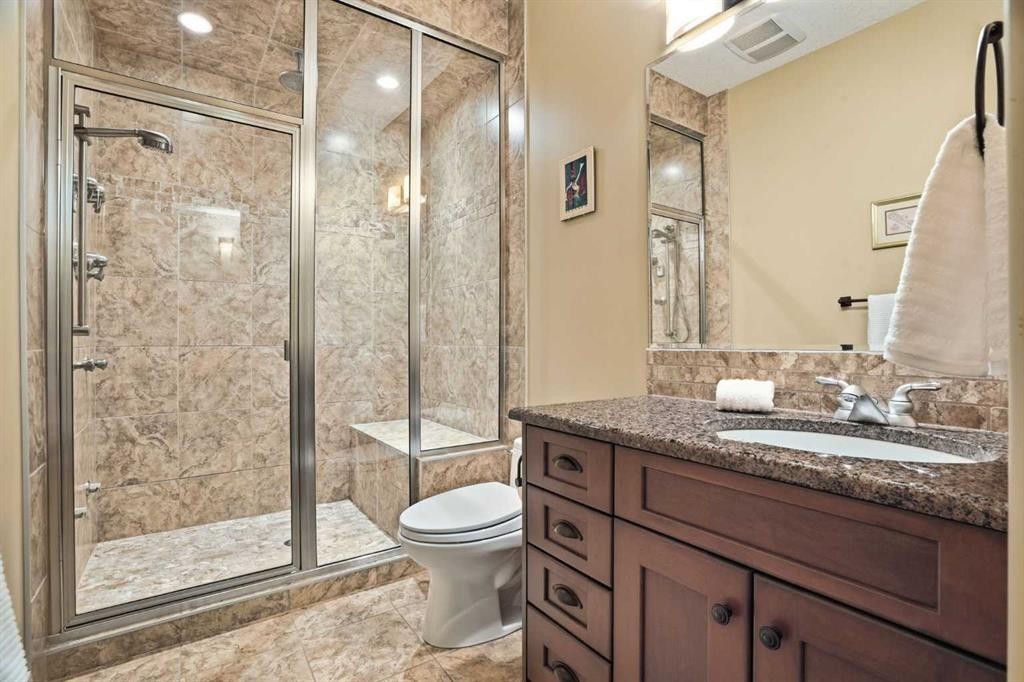 149 Aspen Glen Place Sw, Calgary, AB - Indoor Photo Showing Bathroom