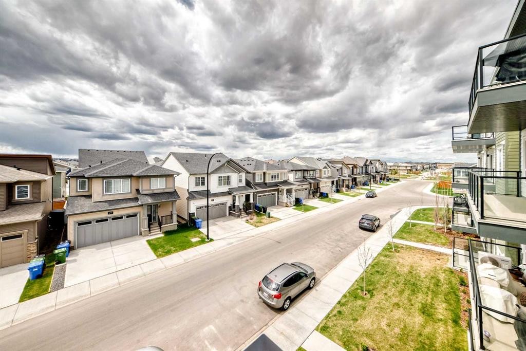 1304-33 Carringham Gate Nw, Calgary, AB - Outdoor