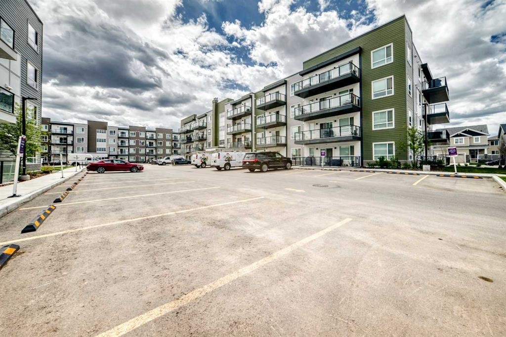 1304-33 Carringham Gate Nw, Calgary, AB - Outdoor