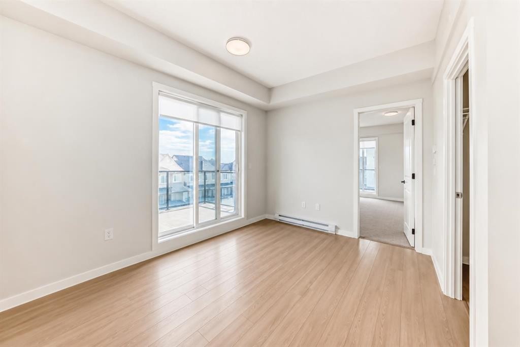 1304-33 Carringham Gate Nw, Calgary, AB - Indoor Photo Showing Other Room