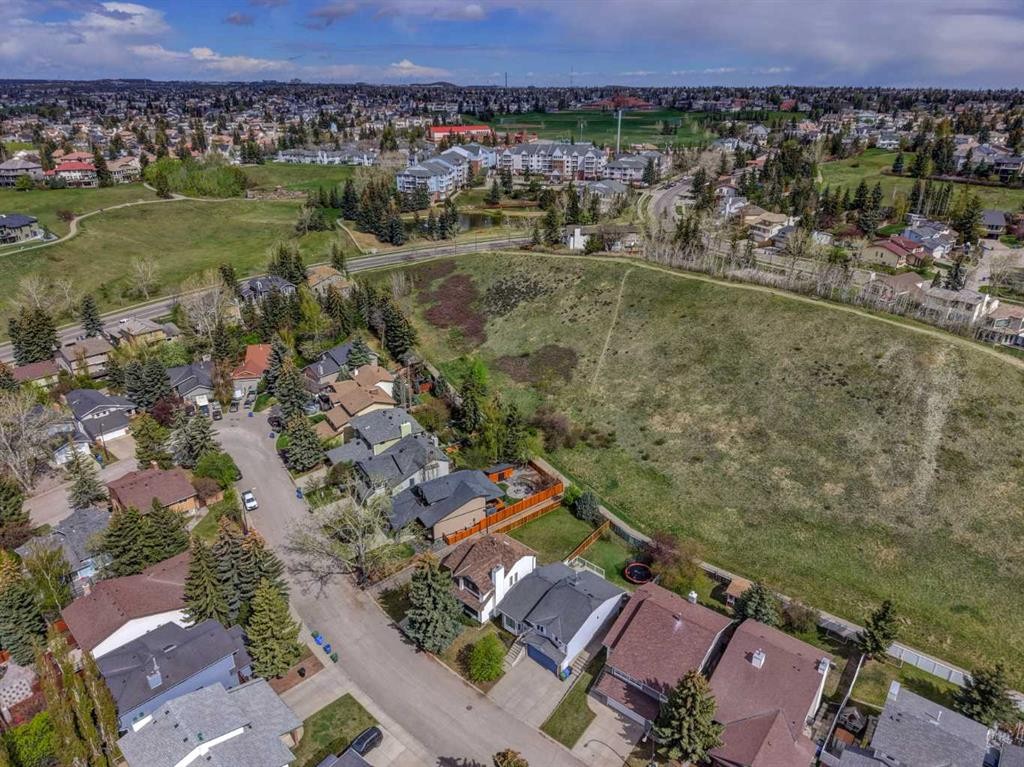 36 Hawksley Crescent Nw, Calgary, AB - Outdoor With View
