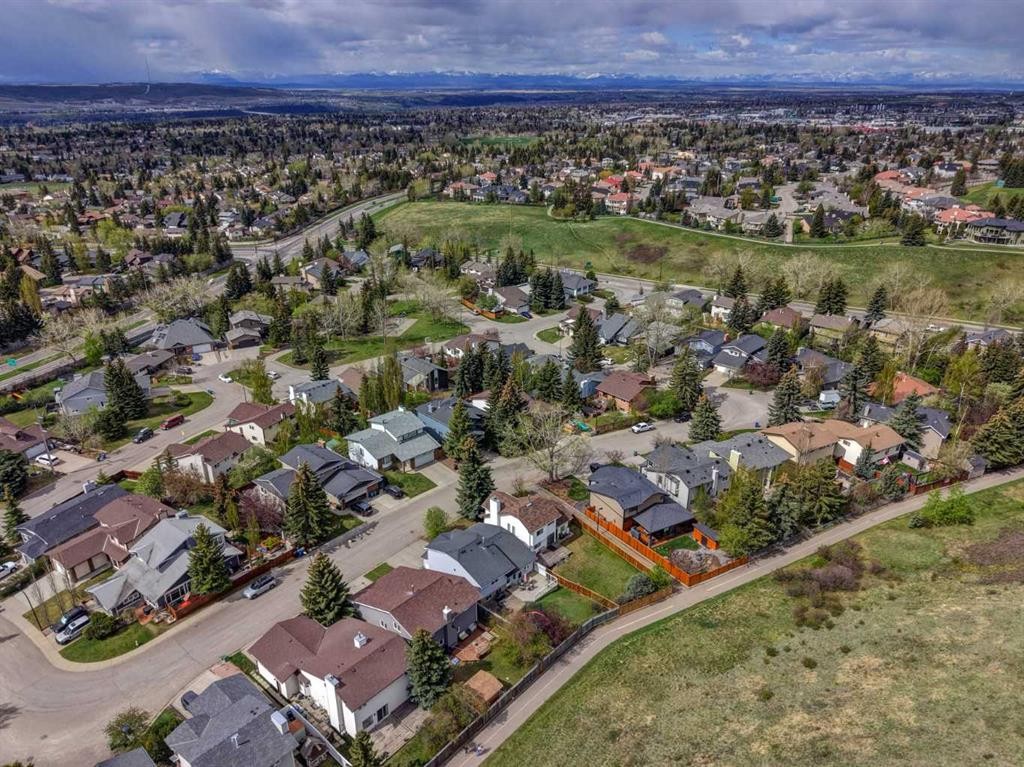 36 Hawksley Crescent Nw, Calgary, AB - Outdoor With View
