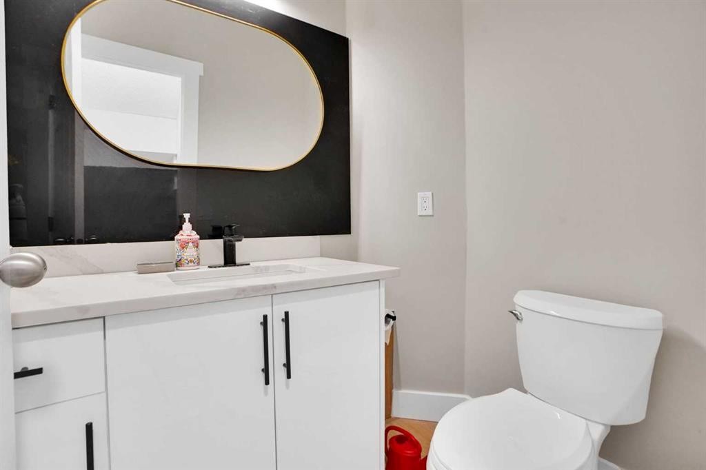 227 Citadel Lane Nw, Calgary, AB - Indoor Photo Showing Bathroom