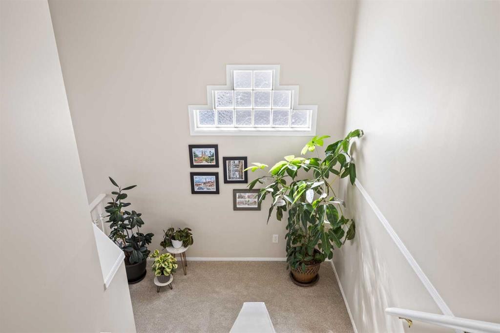 142 Sierra Nevada Green Sw, Calgary, AB - Indoor Photo Showing Other Room