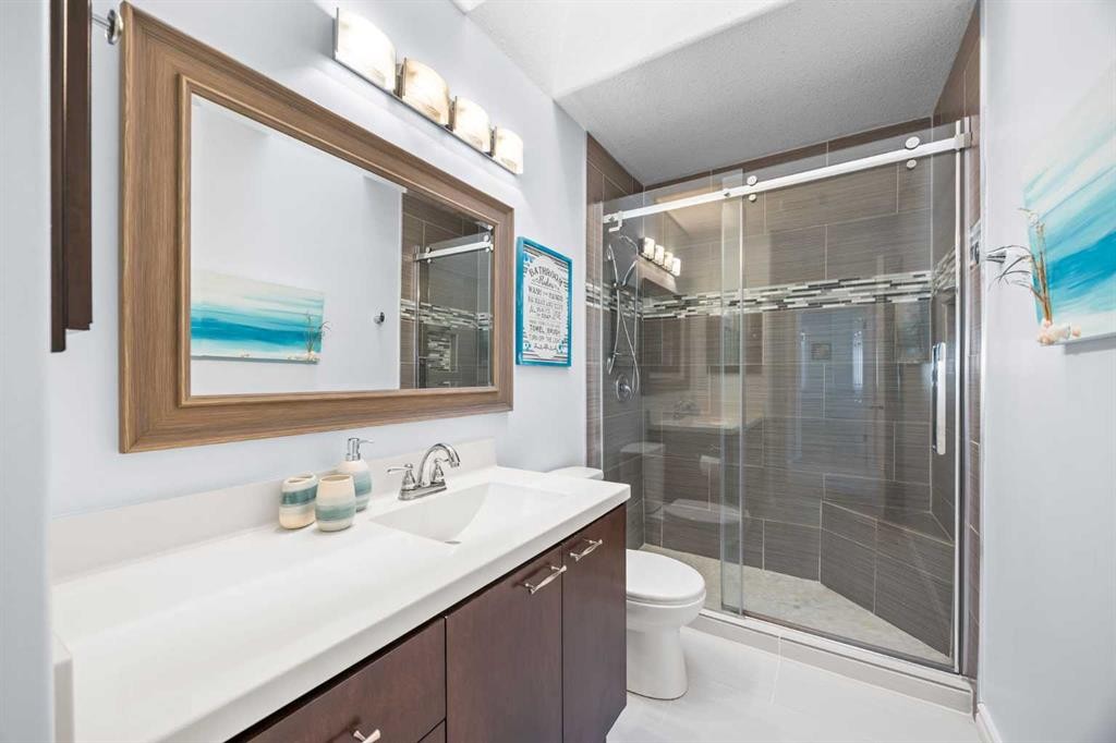 142 Sierra Nevada Green Sw, Calgary, AB - Indoor Photo Showing Bathroom