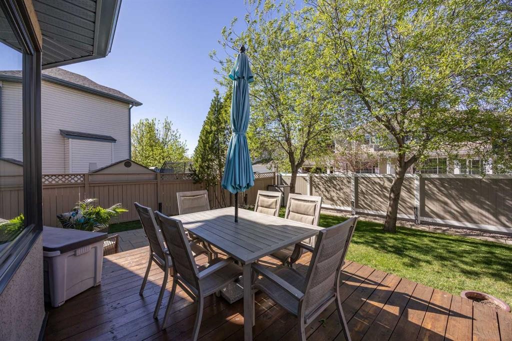 142 Sierra Nevada Green Sw, Calgary, AB - Outdoor With Deck Patio Veranda With Exterior