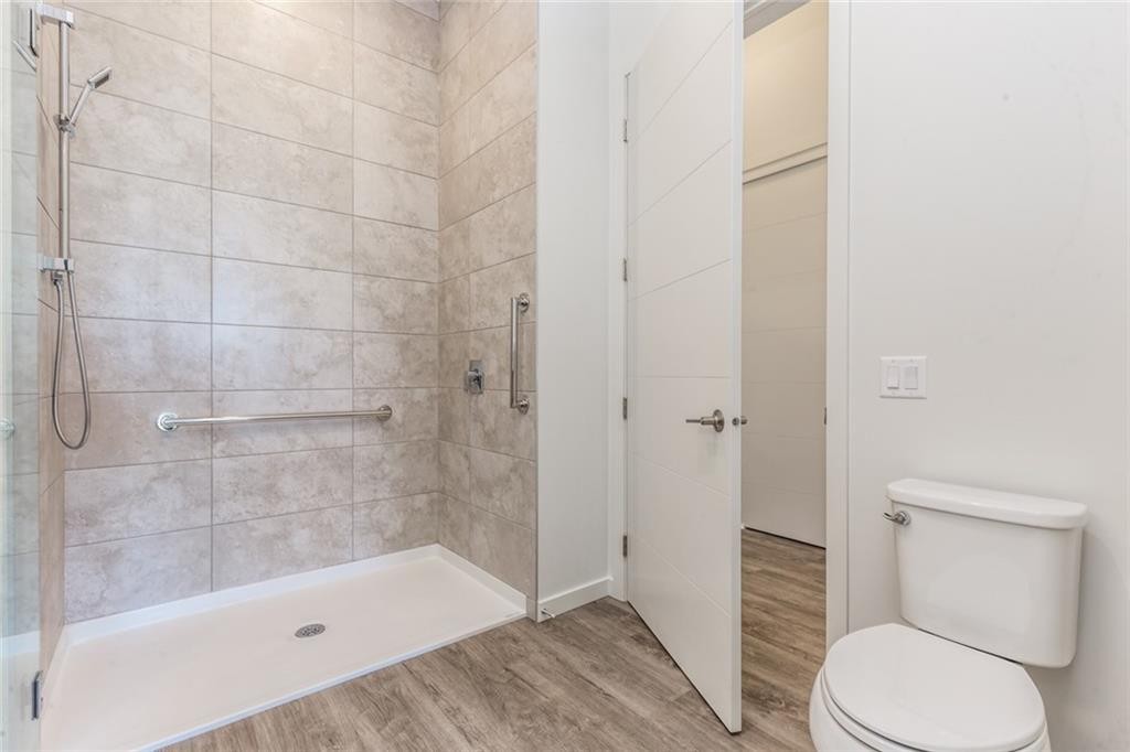 109-12 Mahogany Path Se, Calgary, AB - Indoor Photo Showing Bathroom