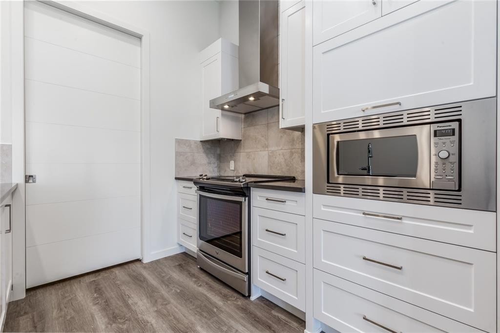 109-12 Mahogany Path Se, Calgary, AB - Indoor Photo Showing Kitchen
