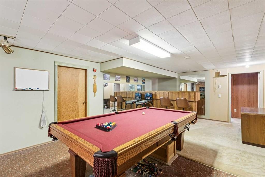 361 Wildwood Drive Sw, Calgary, AB - Indoor Photo Showing Other Room