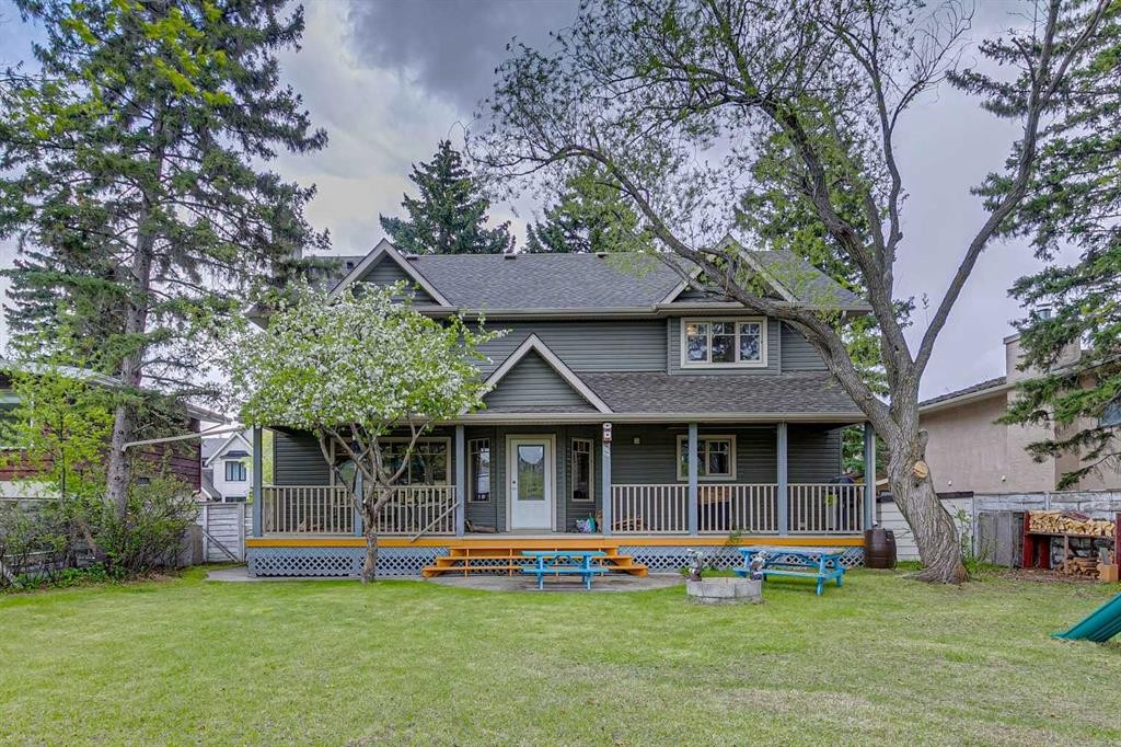 361 Wildwood Drive Sw, Calgary, AB - Outdoor With Deck Patio Veranda