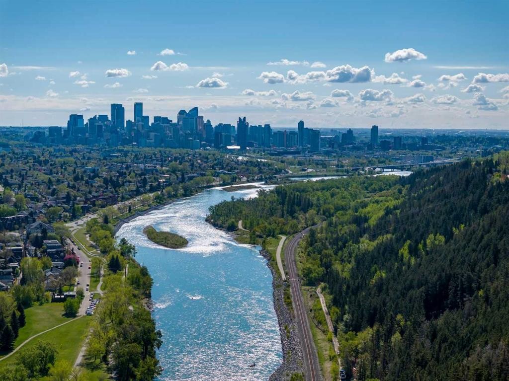 361 Wildwood Drive Sw, Calgary, AB - Outdoor With View