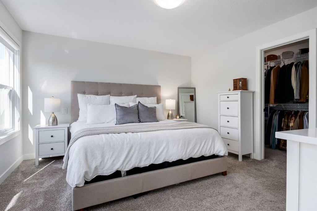 77 Walgrove Gardens Se, Calgary, AB - Indoor Photo Showing Bedroom