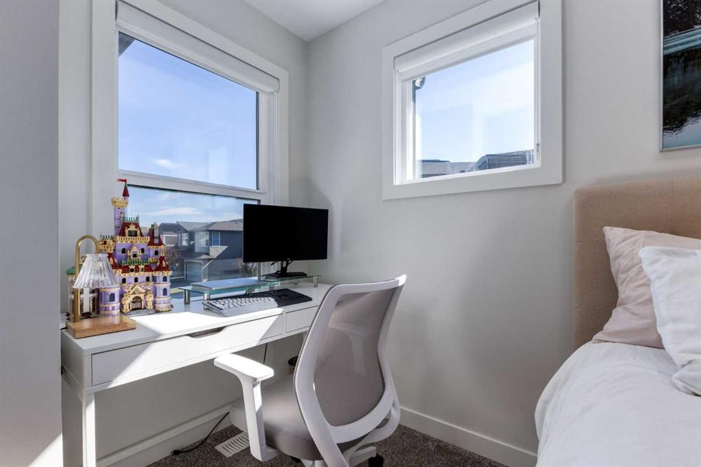 77 Walgrove Gardens Se, Calgary, AB - Indoor Photo Showing Office
