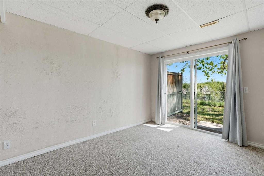 249 Citadel Point Nw, Calgary, AB - Indoor Photo Showing Other Room