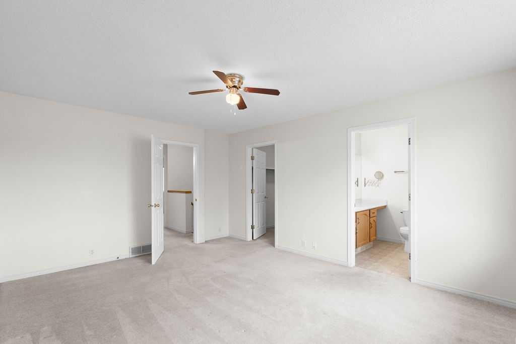 31 Silvergrove Close Nw, Calgary, AB