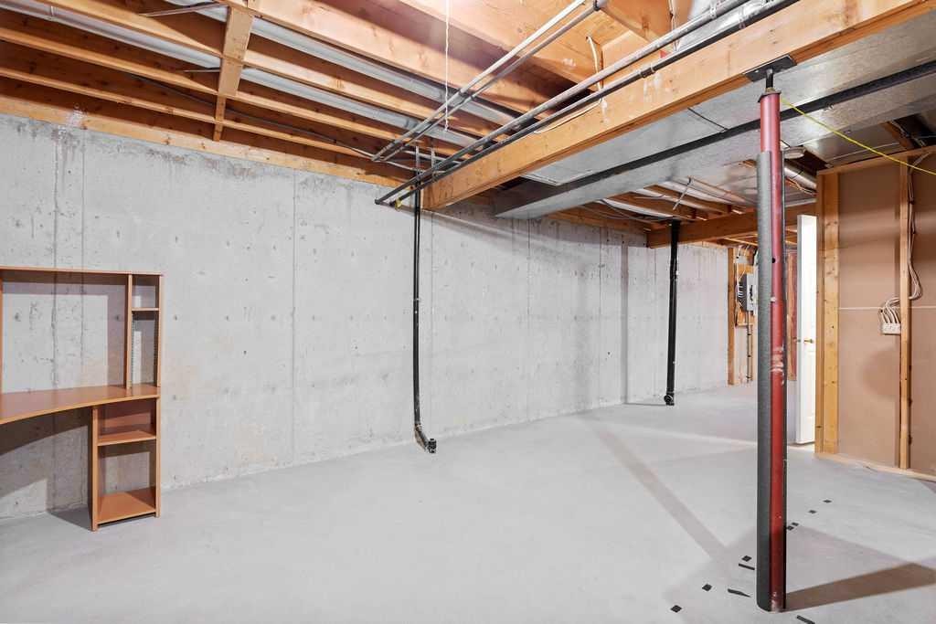 31 Silvergrove Close Nw, Calgary, AB