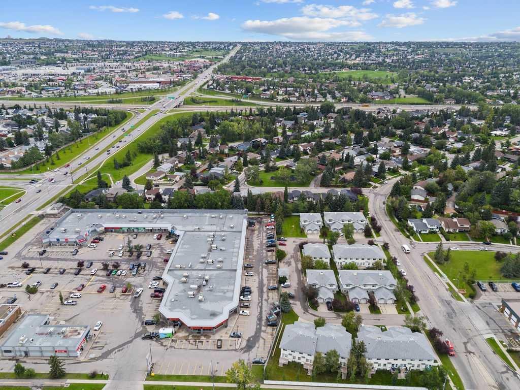 31 Silvergrove Close Nw, Calgary, AB