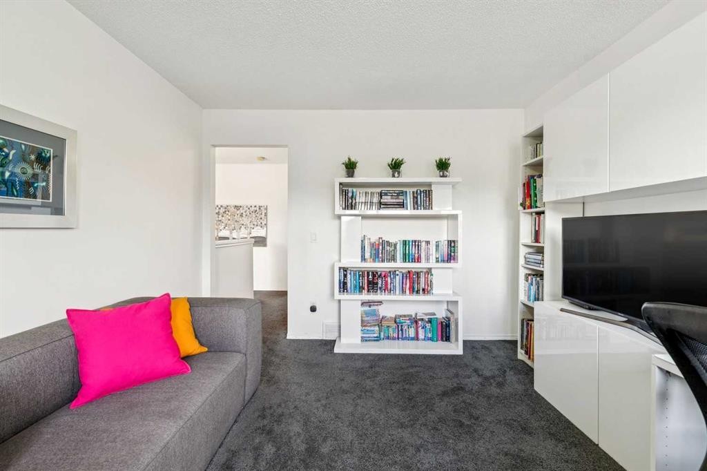 55 Wentworth Manor Sw, Calgary, AB - Indoor