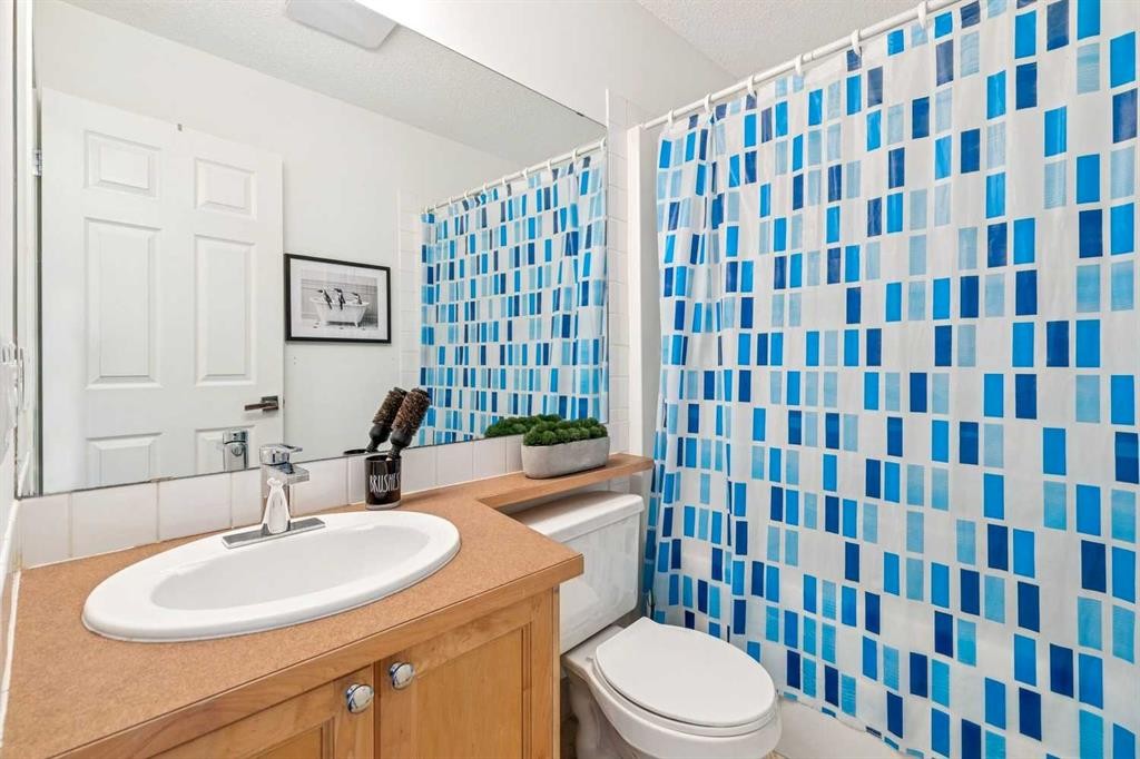 55 Wentworth Manor Sw, Calgary, AB - Indoor Photo Showing Bathroom