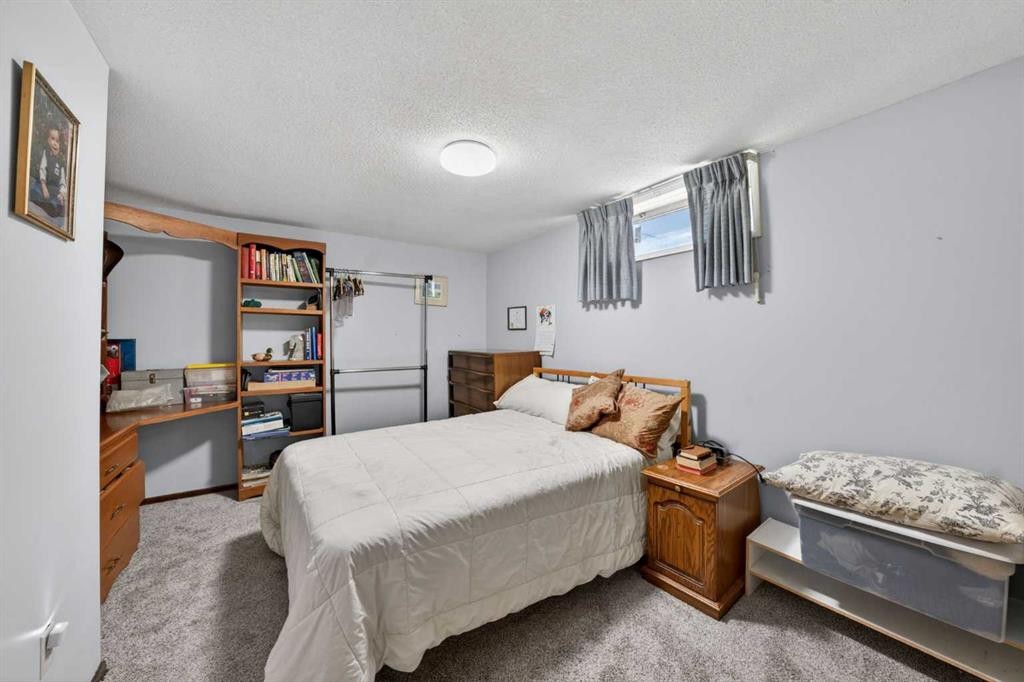 740 Hunterston Crescent Nw, Calgary, AB