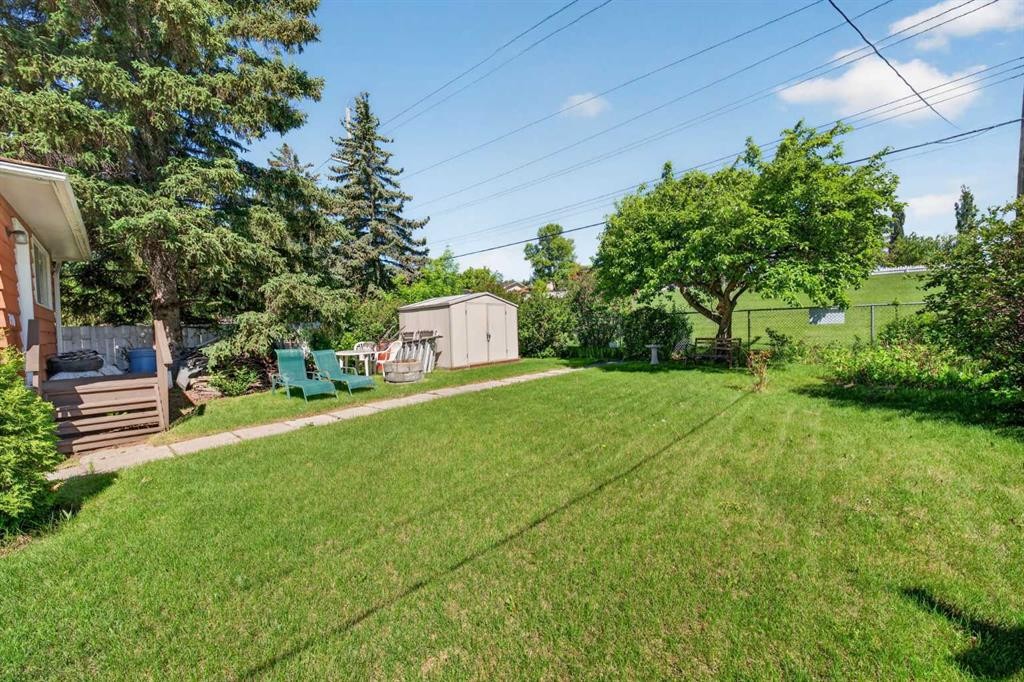 740 Hunterston Crescent Nw, Calgary, AB