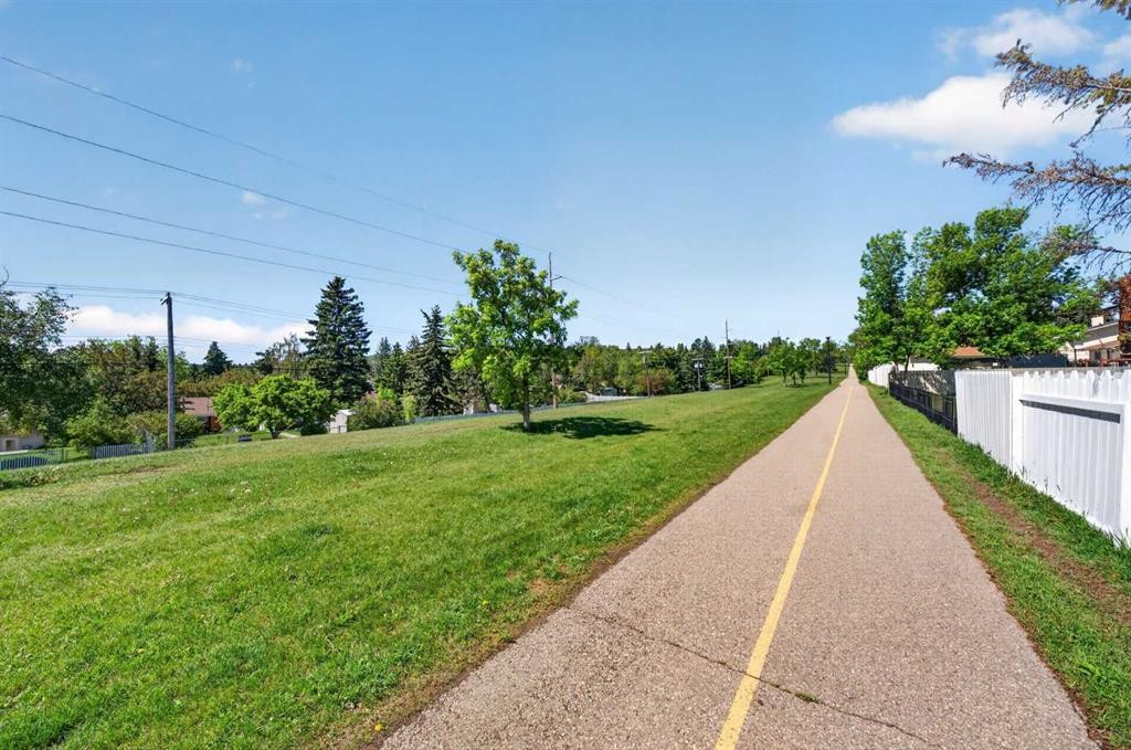 740 Hunterston Crescent Nw, Calgary, AB