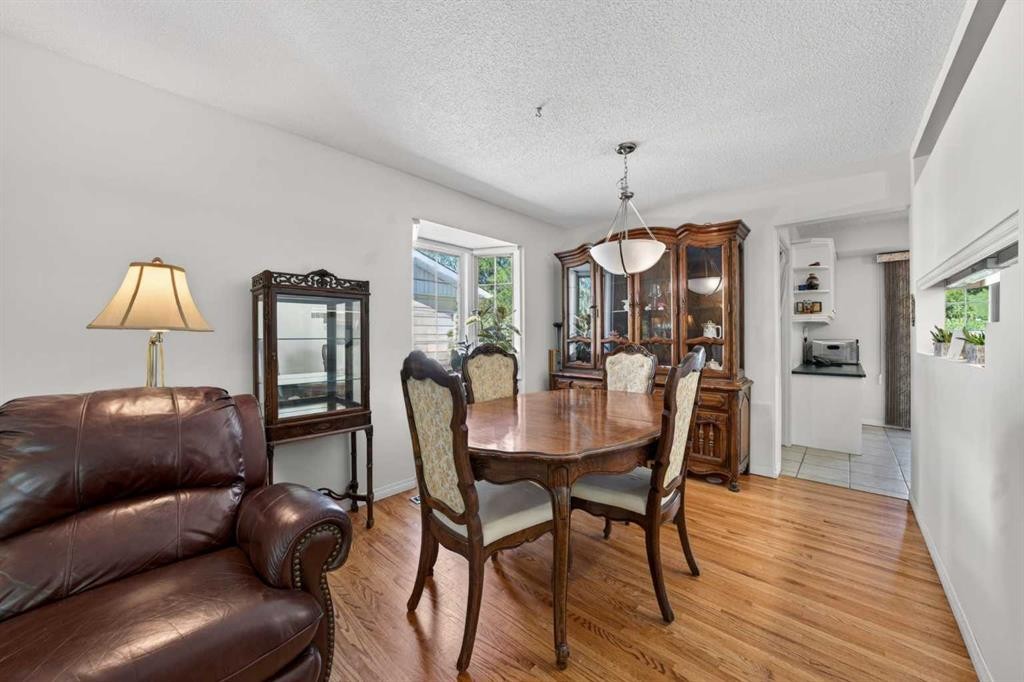 740 Hunterston Crescent Nw, Calgary, AB