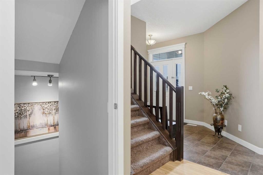 44 Westridge Crescent, Okotoks, AB - Indoor Photo Showing Other Room
